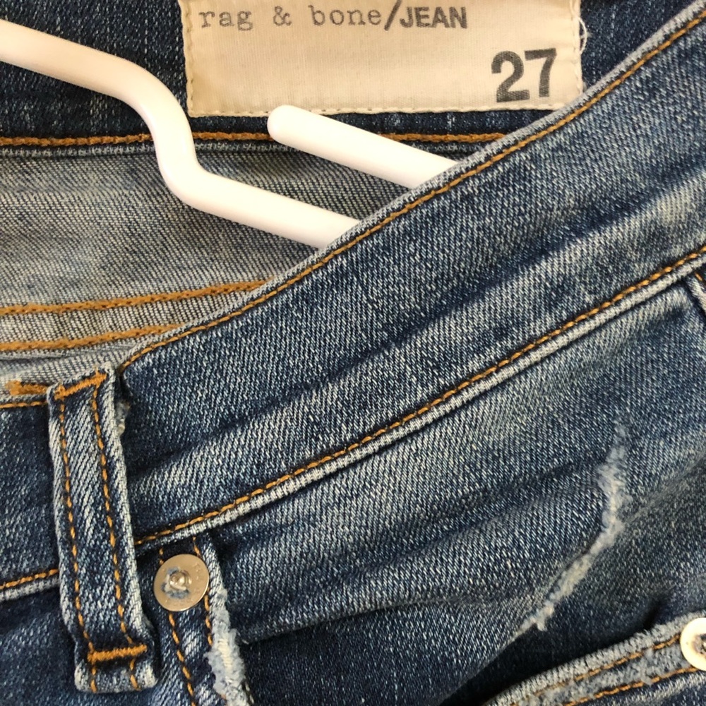 Rag and bone size 27 ripped jeans